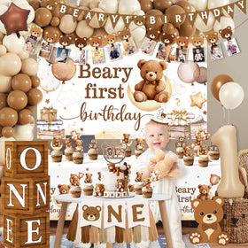 Lenyunge bear monthly photo banner highlights milestones in a cozy display.