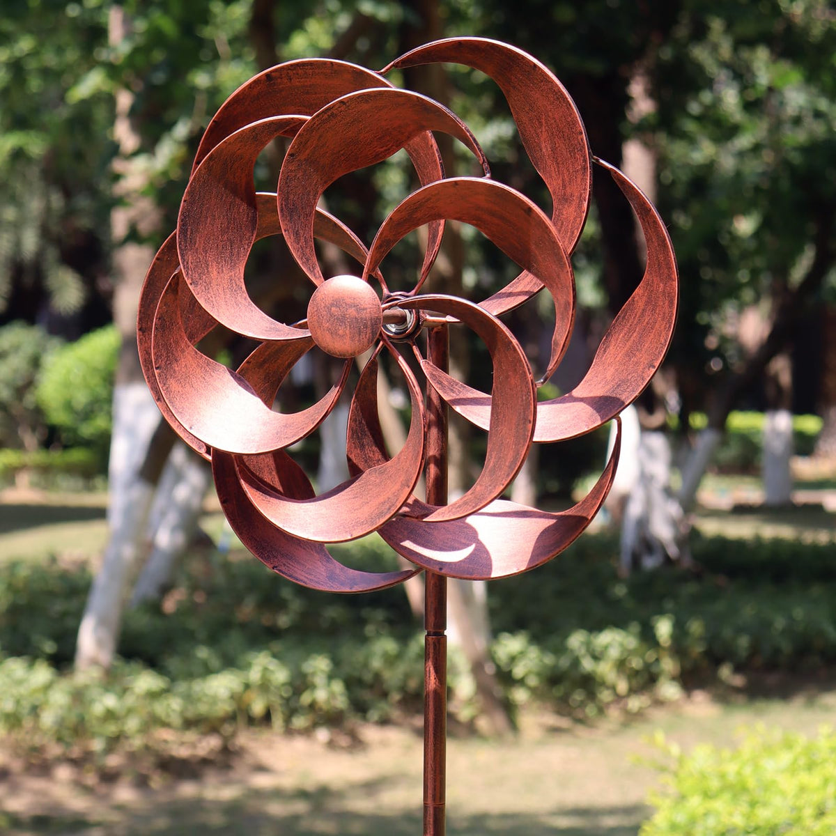 LERFUGI wind spinner enhances garden decor on terrace or lawn.