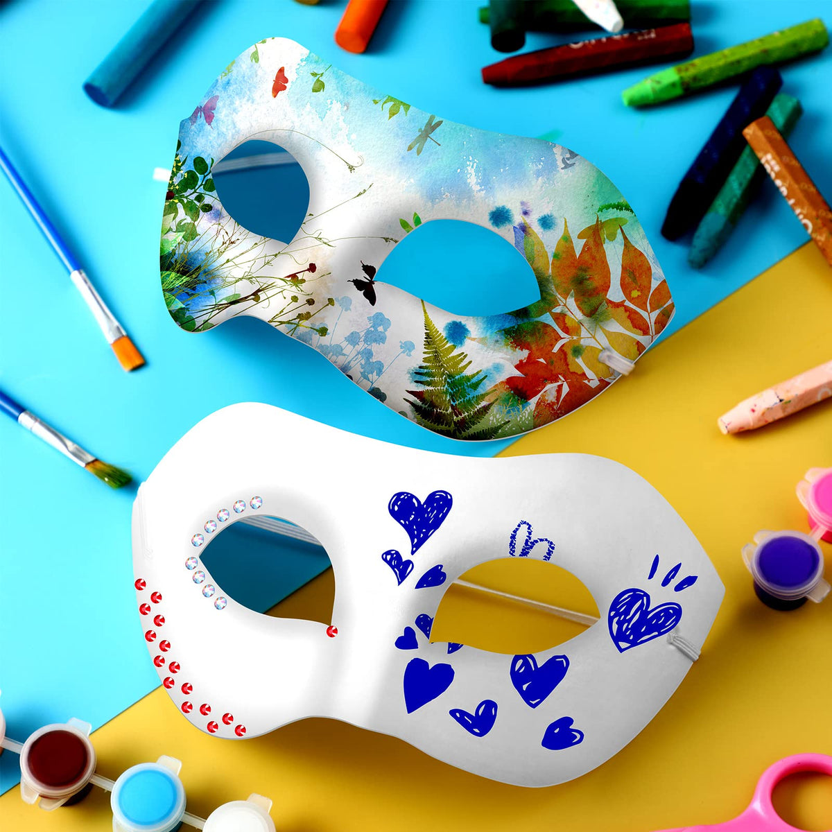 Leyndo mask for art projects, comfortable fit for long wear during events.