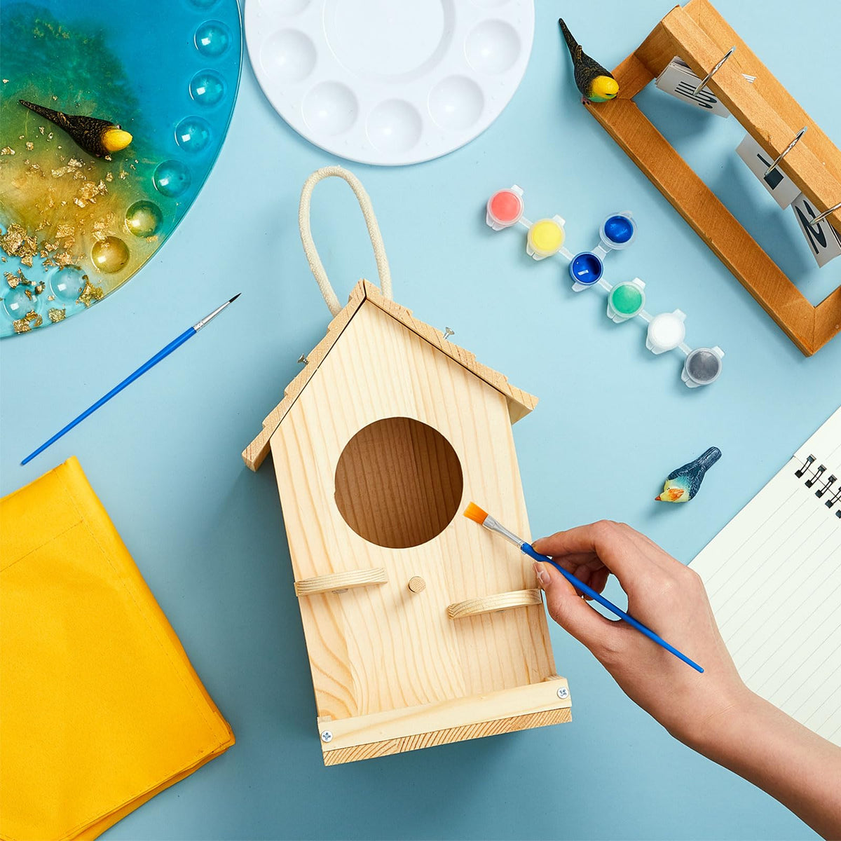 Liliful paint palettes and brushes enable vibrant designs