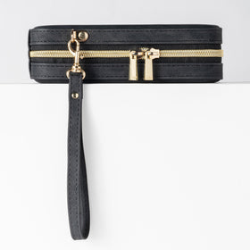 Lingle backgammon portable handle for easy carrying.