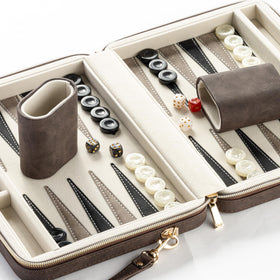 Lingle backgammon set logo detail on compact case