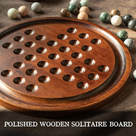 Lingle Deluxe solitaire setup shown for single-player strategy.