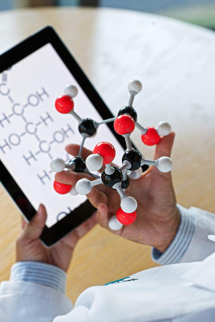 LINKTOR 3D chemistry model brings bonds and angles into easy view for students.