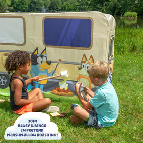Little Kids Bluey camping fort picnic plate game for hands-on learning.