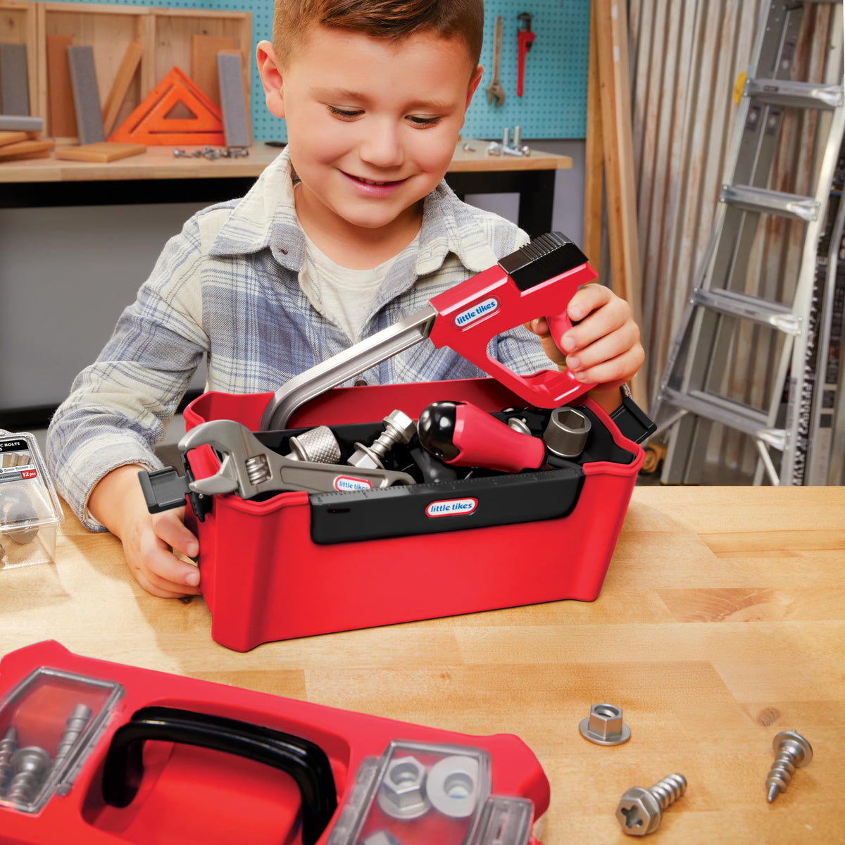 Little Tikes Creative Construction Foam Metal demonstrates safe, cuttable foam for imaginative DIY play
