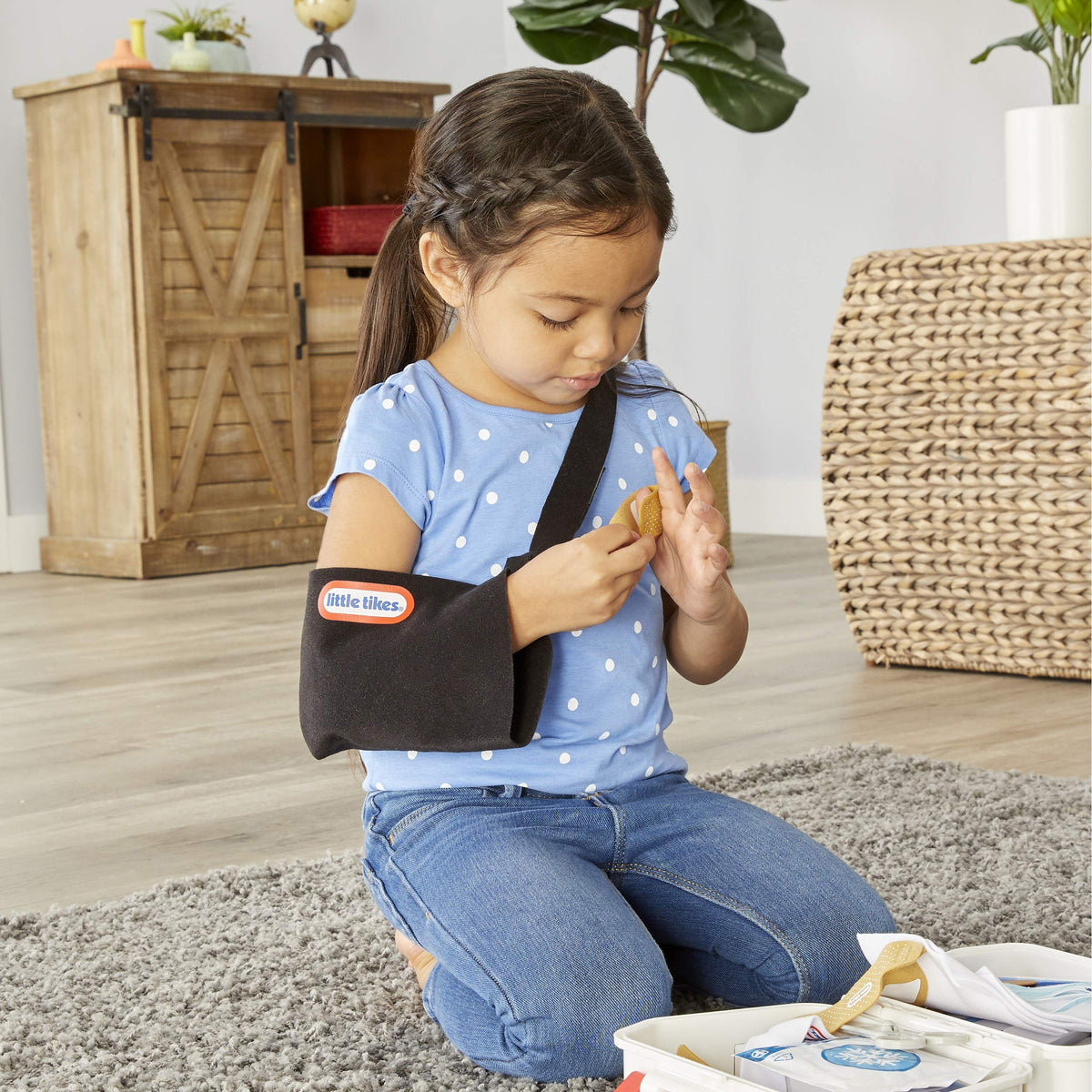 Little Tikes First Aid Kit carrying case with handle supports easy cleanup and portability