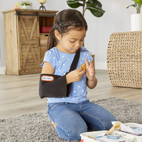 Little Tikes First Aid Kit carrying case with handle supports easy cleanup and portability