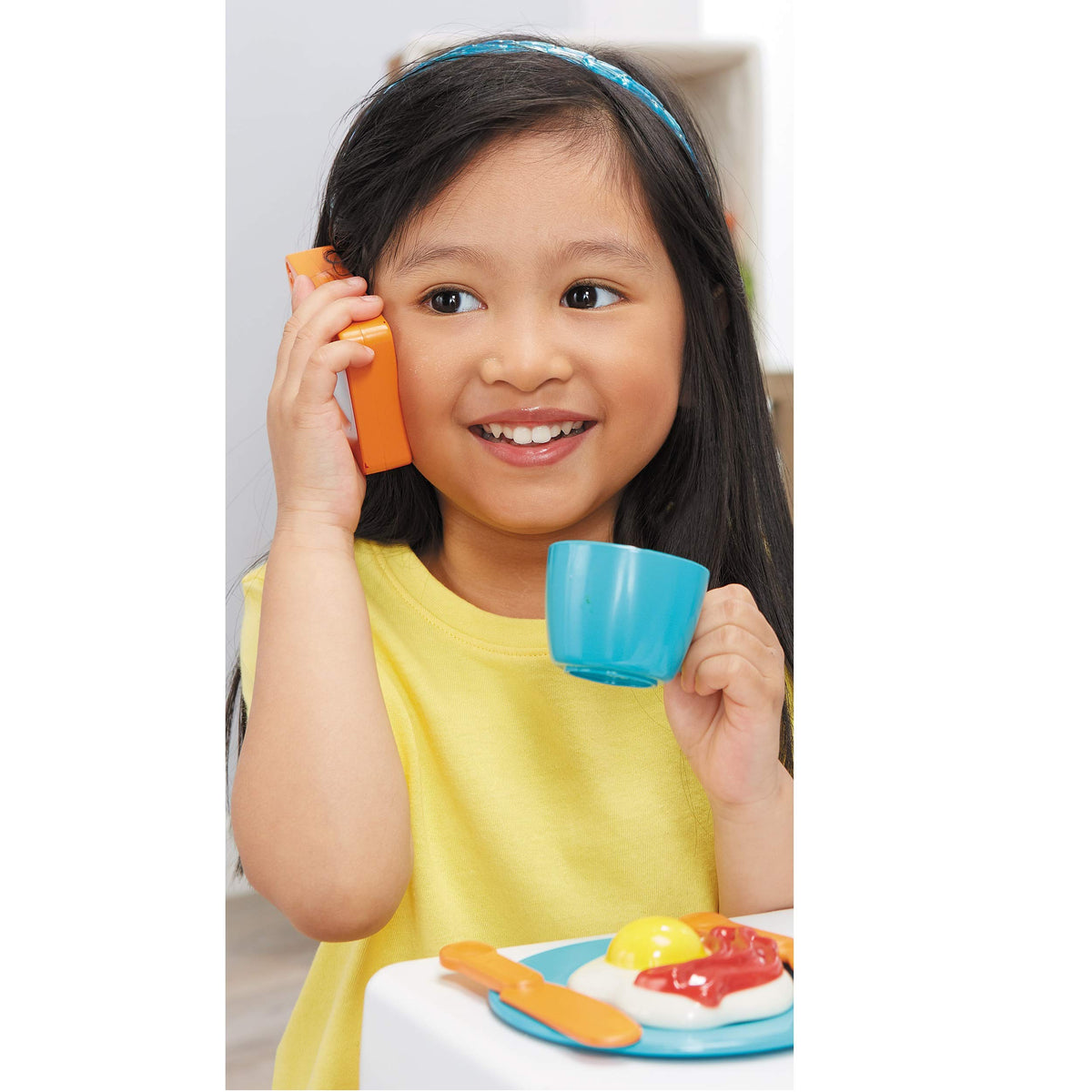 Little Tikes Home Grown Kitchen included play sink and real sounds enhance realism