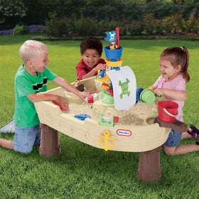 Little Tikes made-in-USA badge highlights domestic manufacturing for quality.