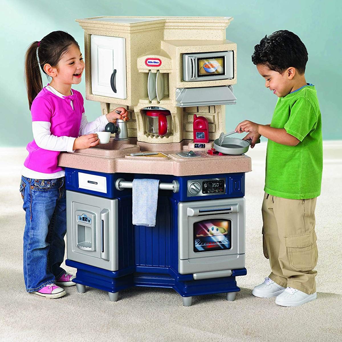 Little Tikes Super Chef Kitchen microwave door opens for pretend cooking