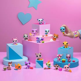 Littlest Pet Shop 2-inch bobble head figures encourage imaginative play.