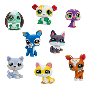 Littlest Pet Shop Deluxe Holiday Calendar snowball accessory enhances cozy winter scenes