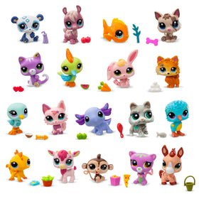 Littlest Pet Shop CDU box shows the 18-pet lineup.