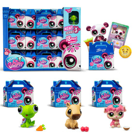 Littlest Pet Shop Series 3 display with 18 bobblin’ pets, ideal for collection enthusiasts.