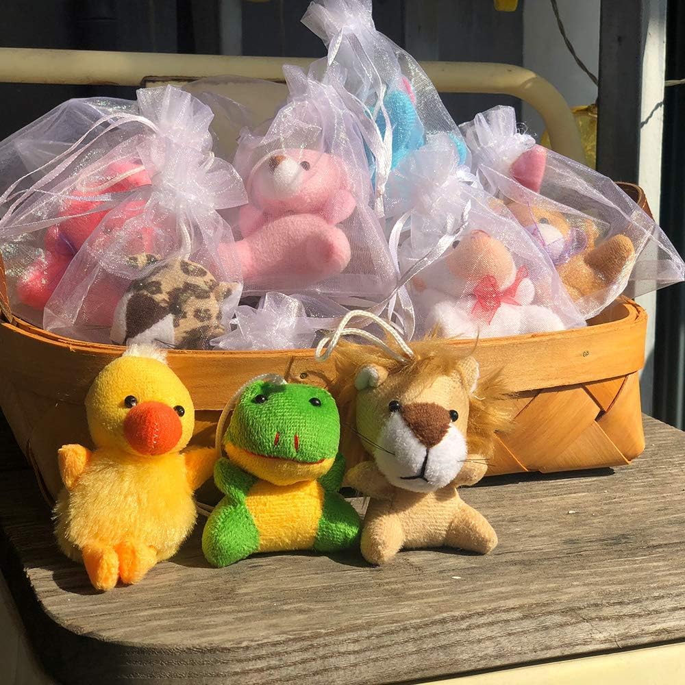 LMAZEPMQ hanging plush toys on keychains ideal for lockers and backpacks.