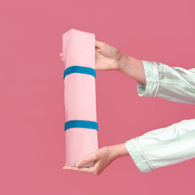 Locmeo oxford cloth bag in pink combines durability with stylish design.