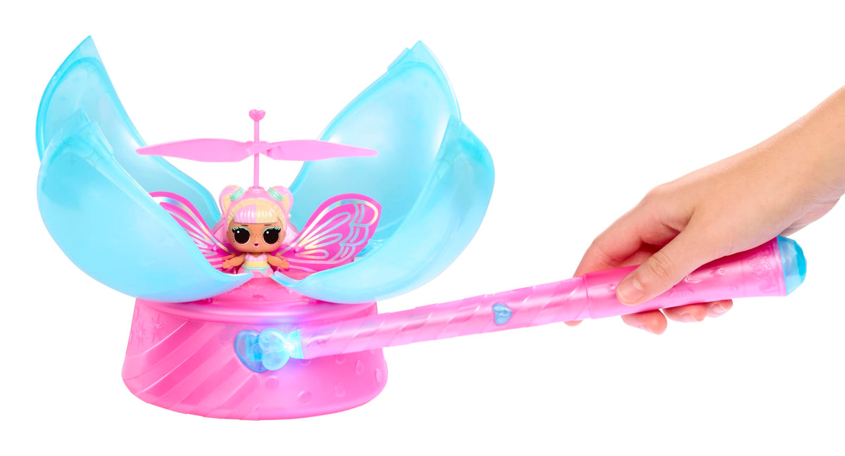LOL Surprise Magic Flyers Fairies Tots in flight showcase fairy-tinted colors and swift aerial movement.