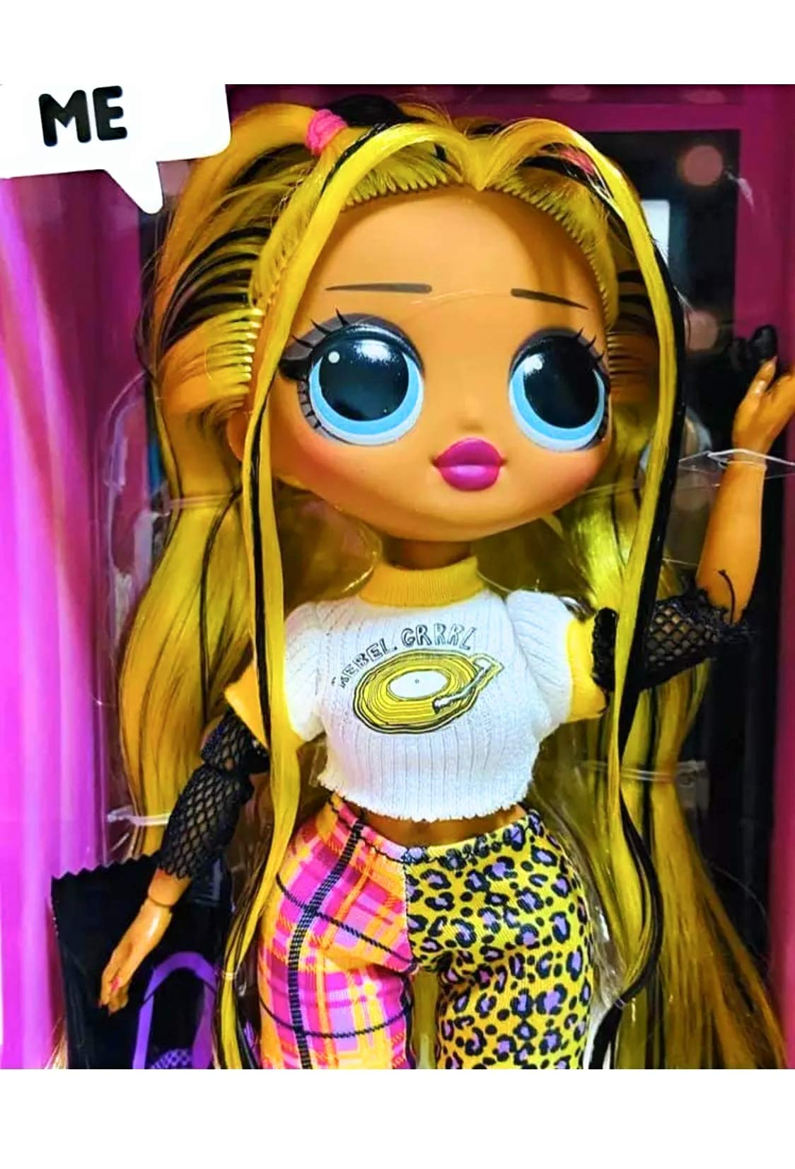 L.O.L. Surprise! O.M.G. Alt Grrrl dressing room playset for dressing and storytelling