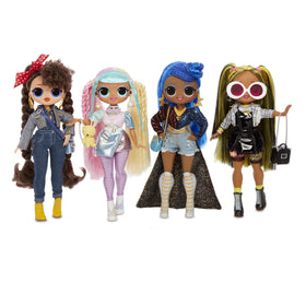 L.O.L. Surprise! O.M.G. Busy B.B. doll stand provides stable posing for photos.