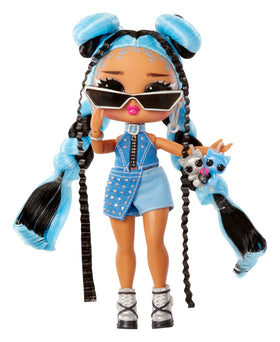 LOL Surprise Tweens Core Doll poseable figure enables dynamic posing during storytelling.