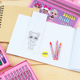L.O.L. Surprise! watercolor discs add bold color to drawings and experiments.