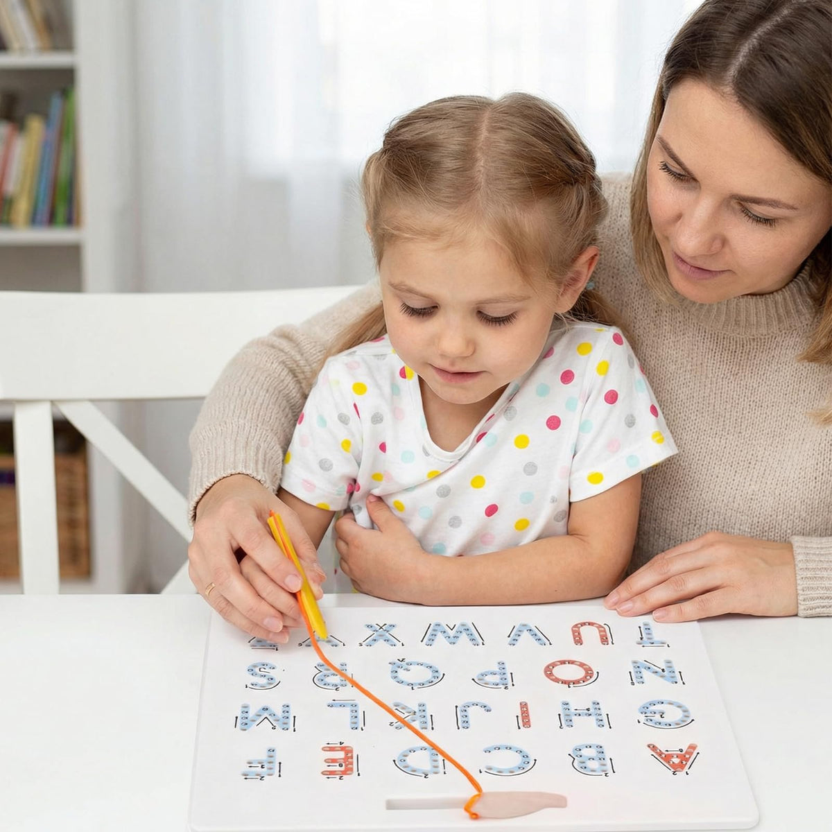 LovesTown color-coded vowels and consonants aid quick recognition