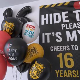 LQA Decor foil balloons add high-contrast accents for standout photos.