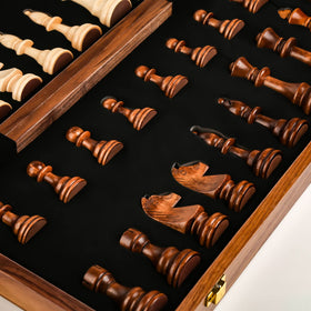 LuckyWish 34-carved chess pieces show refined detail for focused play
