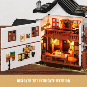 Lumibricks Wild West lanterns and lighting create atmospheric night scene