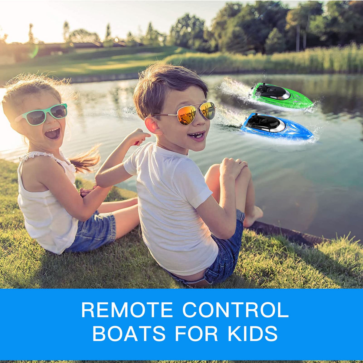 Lumiparty RC boat battery pack with four rechargeable cells