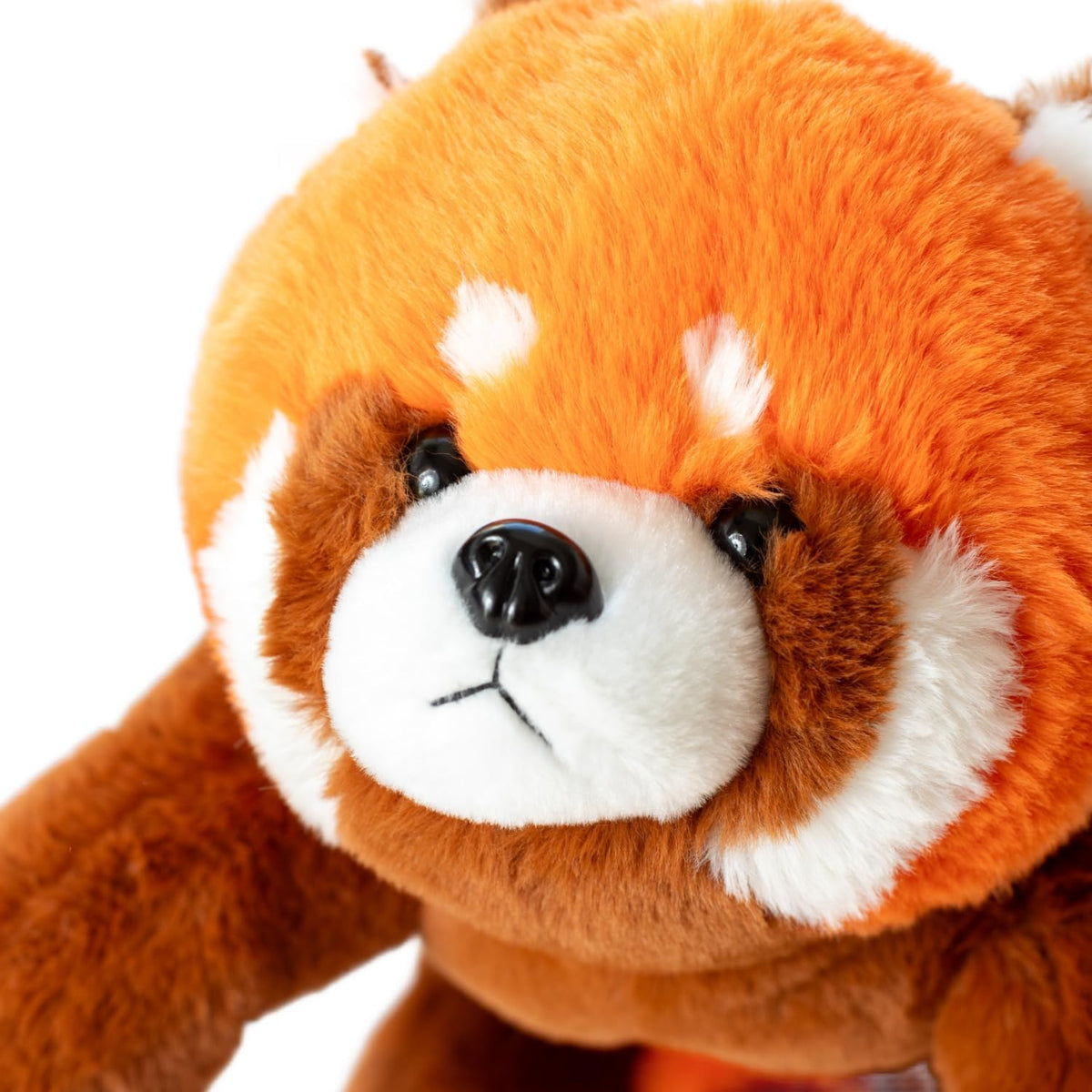 Lunapuer Snugglekid Red Panda in-bed companion adds cozy evenings and reading moments.