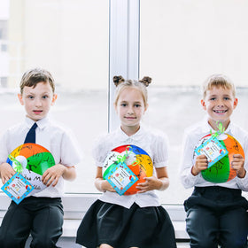 Lunmon bulk pack ideal for classroom rewards, party favors, and backyard play