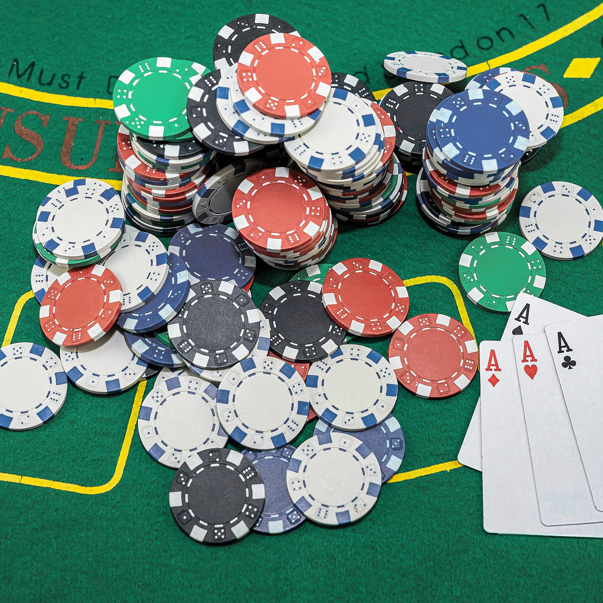 LUOBAO ideal for Texas Hold'em and blackjack sessions.