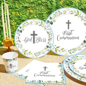 LyhongParty 9oz cups for easy serving during First Communion celebrations.