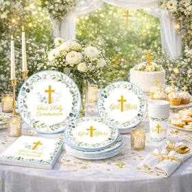 LyhongParty first communion dessert plates in blue to coordinate the look.