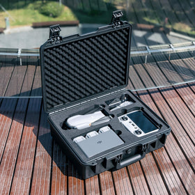 Dimensions of the Lykus MA310 case shown for compact packing.