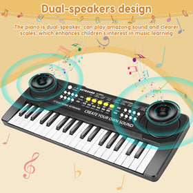 M SANMERSEN keyboard with microphone for sing-along play sessions.