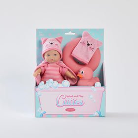 Madame Alexander Splash and Play Cuties wash mitt included supports quick bath time cleanup