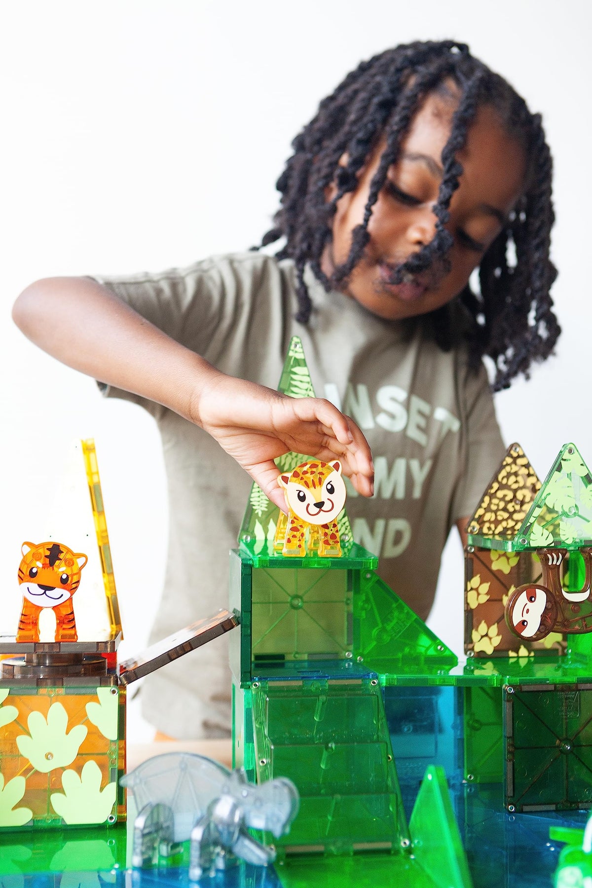 MAGNA-TILES Jungle tiger figurine sparks dynamic construction and problem solving