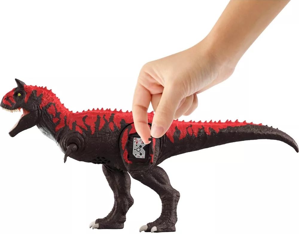 MAGNETOE Jurassic Legacy Carnotaurus texture detail for lifelike presence during pretend battles.