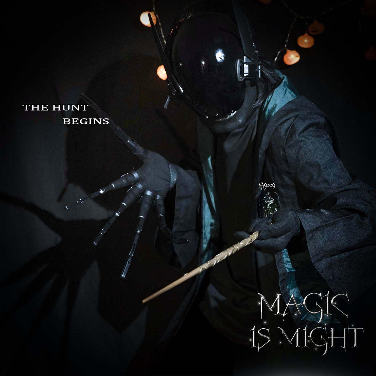 Magoog cosplay fingers prop on hand illustrating dramatic, lightweight hand motion.