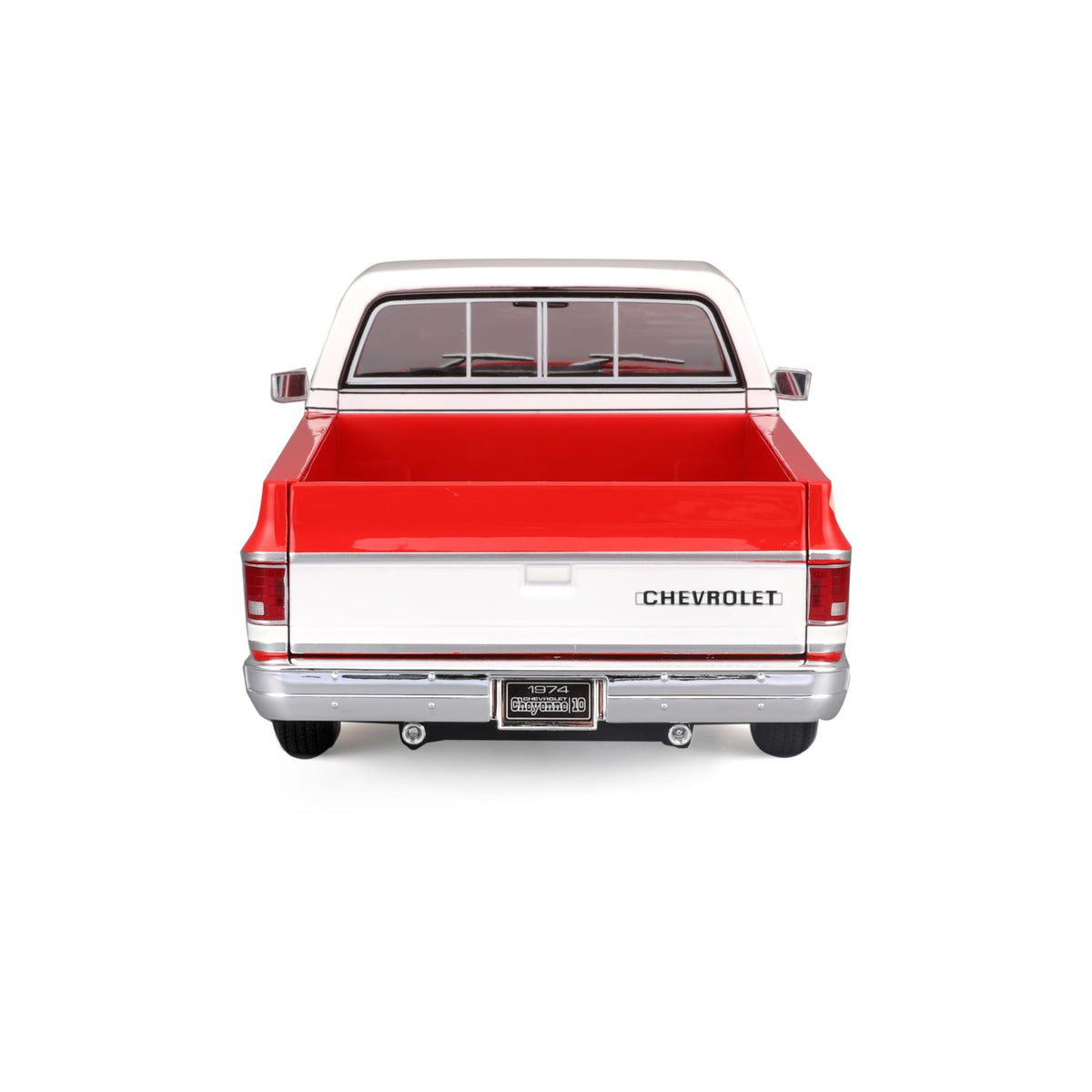 Maisto 1:18 Chevrolet C10 Cheyenne Super detailed chassis and exhaust for authenticity