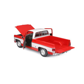 Maisto 1:18 Chevrolet C10 Cheyenne Super doors open for interactive display