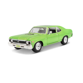 Maisto 1:24-scale 1970 Chevrolet Nova SS front view with die-cast finish for display.