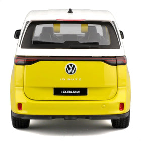 Maisto 1:24 SE VW ID. Buzz rear view with authentic lighting cues