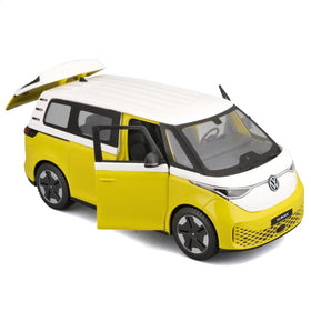 Maisto 1:24 SE VW ID. Buzz side view shows sleek realism for collectors