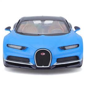 Maisto Bugatti Chiron 1:24 opening doors close-up highlighting craftsmanship