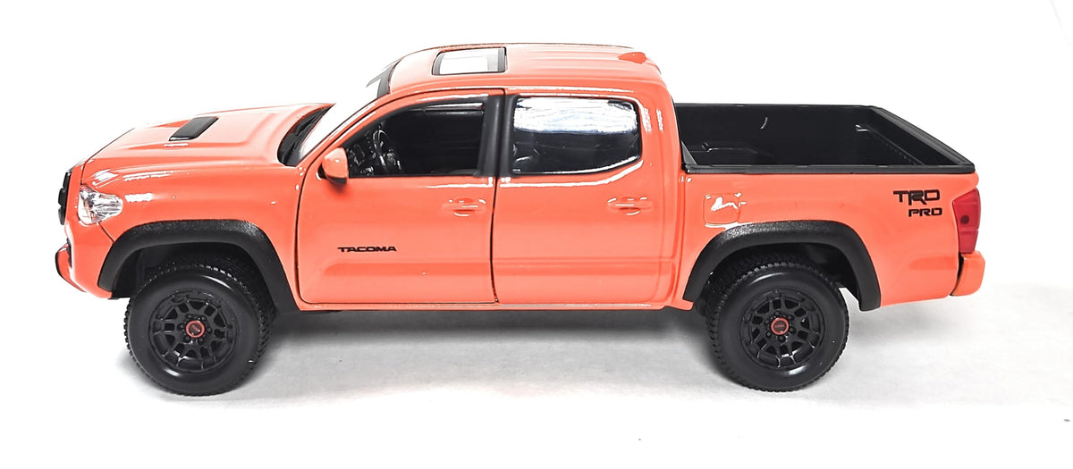 Maisto Tacoma TRD Pro 1:27 rear view showcases true-to-scale precision for collectors
