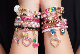 Colorful beads set of 390 enables vibrant, personalized colorways for styles.